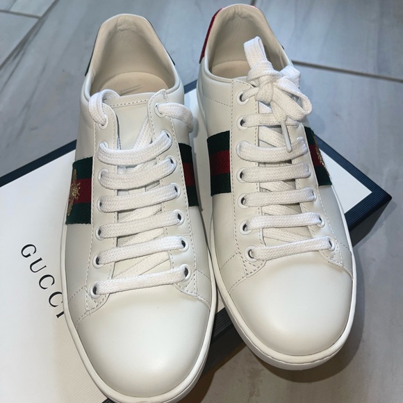 Authentic womens gucci sneakers size 8 - Picture 2 of 7